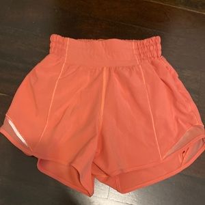 Lululemon raspberry cream Hotty hots 4 inch high rise shorts size 0.